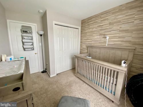 255 Shetland Dr, New Castle DE  19720-8832 exterior