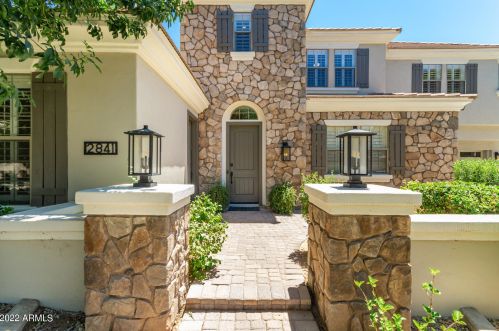 2841 Linda Ct, Gilbert AZ 85234-4341 exterior