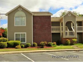679 Bartons Landing Pl, Fayetteville, NC 28314-1086