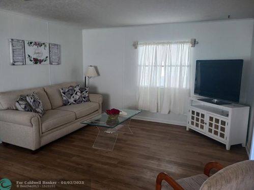 174 Congress St, Vero Beach FL  32960-8770 exterior