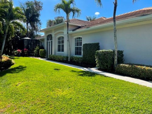 12756 Fox Ridge Dr, Bonita Springs, FL 34135-1408