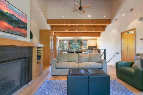 3066 Silver Strike, Truckee CA  96161-4208 exterior