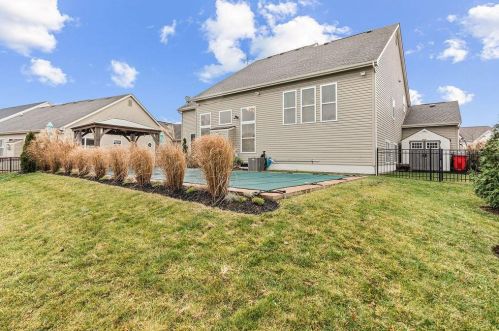 2856 Crosshurst Ct, Darbydale OH  43123-8087 exterior