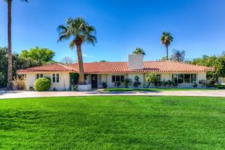 2944 Manor Dr, Phoenix AZ  85014-5512 exterior