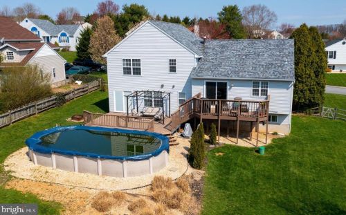35 Brook Hollow Ave, Cross Roads, PA 17322-9237