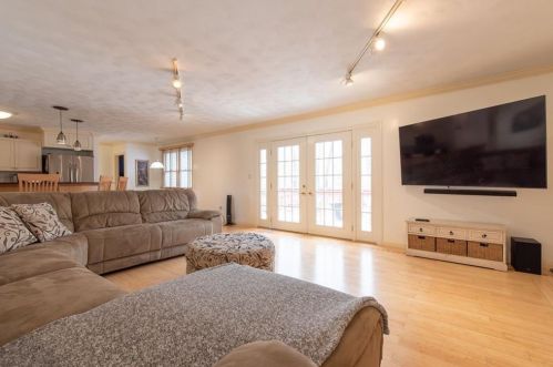 335 Albion Rd, Lincoln RI  02865-4240 exterior