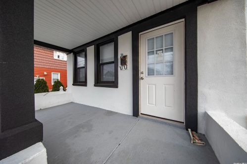 12 3rd Ave, New Hyde Park, NY 11040-5022