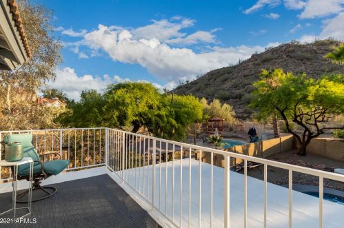 1925 Behrend Dr, Phoenix AZ  85024-1242 exterior