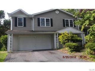 1611 Susan Cir, Easton PA  18040-8412 exterior