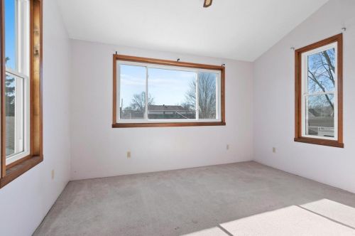 341 Grandview Ave, Menasha WI  54952-2225 exterior