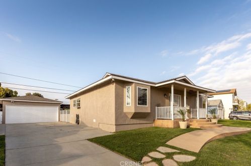 3603 Candlewood St, Lakewood, CA 90712-2231