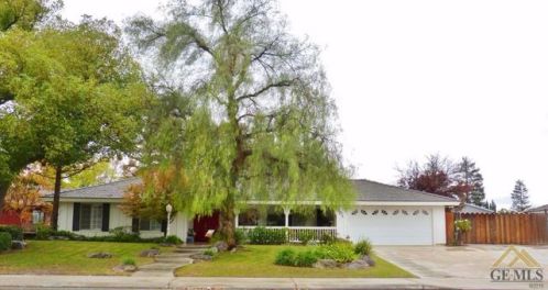 501 Marylhurst St, Bakersfield, CA 93314-3840
