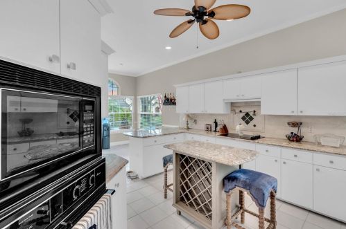 1235 Glencrest, Lake Mary FL  32746-5025 exterior