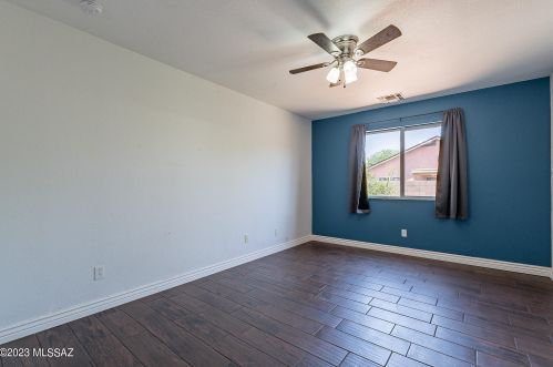 7043 Typhoon Flyer Way, Tucson AZ  85730-4985 exterior