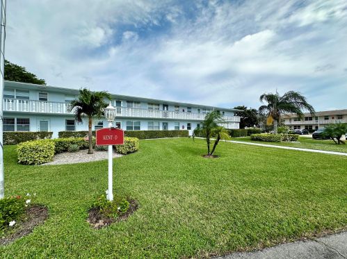 50 Kent D, West Palm Beach FL  33417-1707 exterior