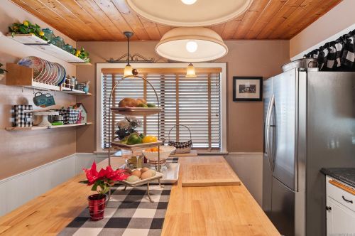 8748 Los Coches Rd, Lakeside CA  92040-5151 exterior