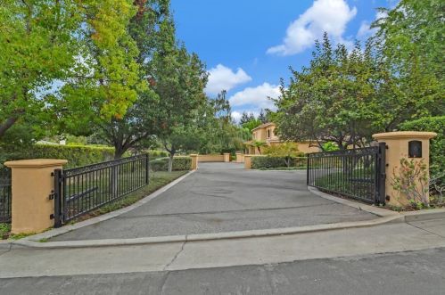4145 Old Adobe Rd, Palo Alto CA  94306-3724 exterior