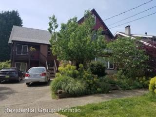 3617 Palatine Ave, Seattle WA  98103-8577 exterior