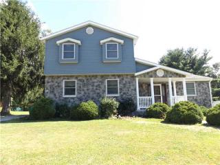 2554 Elgro Rd, Gibsonia, PA 15044-9430