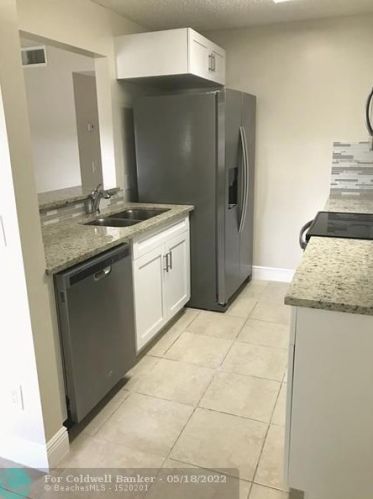 1104 Meadows Cir, Boynton Beach, FL 33436-8949