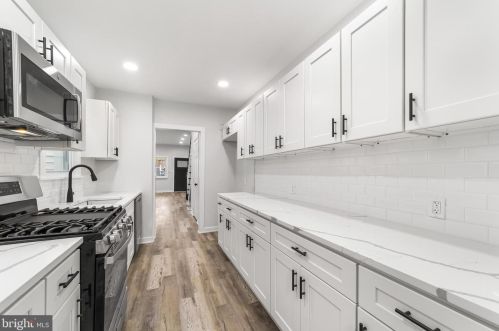 503 Cumberland St, Gloucester NJ  08030-1924 exterior