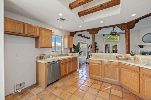54450 Avenida Alvarado, La Quinta CA  92253-3690 exterior
