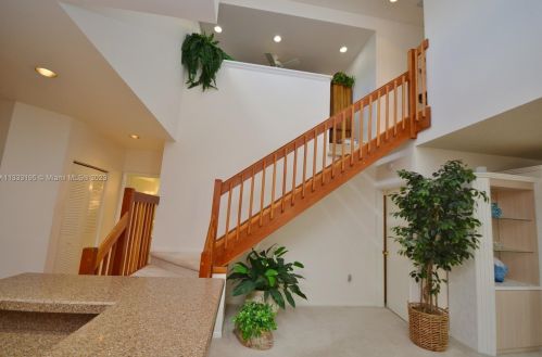 14528 Balgowan Rd, Hialeah FL  33016-6436 exterior