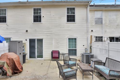88 Rita Ln, Jackson Twp NJ  08527-2367 exterior