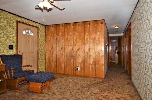 123 Auburn Ave, Springfield, OH 45505-4776