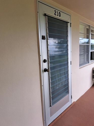 210 Dorchester I, West Palm Beach, FL 33417-1456