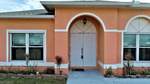 914 Abrams Blvd, Lehigh Acres, FL 33971-6419