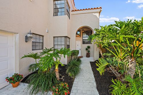2691 Towle Dr, West Palm Beach, FL 33410-1447