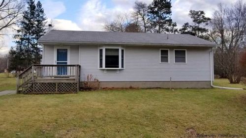 3 Johns Rd, Kerhonkson, NY 12446-2809