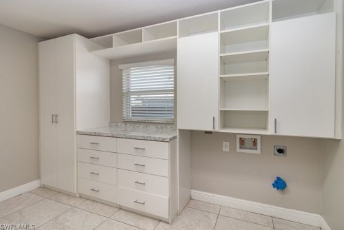 2008 27 Ter, Cape Coral FL  33904-3256 exterior