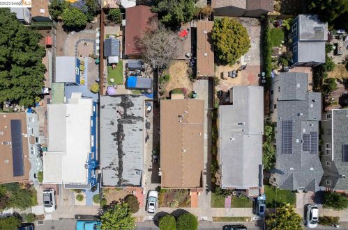 2834 60 Ave, Oakland CA 94605-1504 exterior