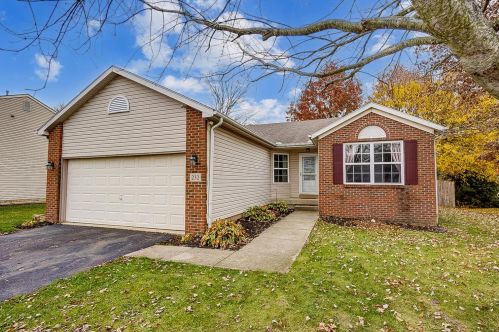 232 Isaac Tharp St, Pataskala, OH 43062-8962