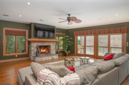 48 Shore Rd, Mountain Lakes NJ  07046-1523 exterior