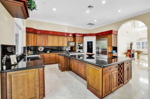 10026 Mattock Ave, Downey CA  90240-3529 exterior