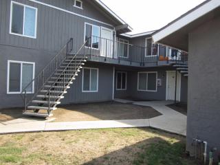 2246 White Ave, Fresno CA  93701-2150 exterior