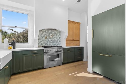 1533 Beryl St, San Diego CA  92109-2106 exterior