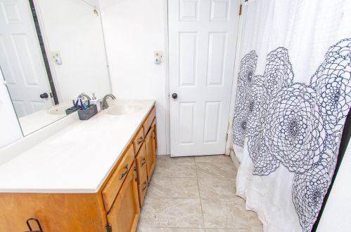 2617 Lincoln Blvd, Livingston CA  95334-9623 exterior