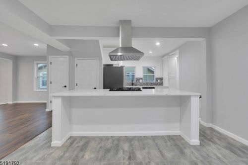 5 Irving St, East Orange NJ  07018-1913 exterior