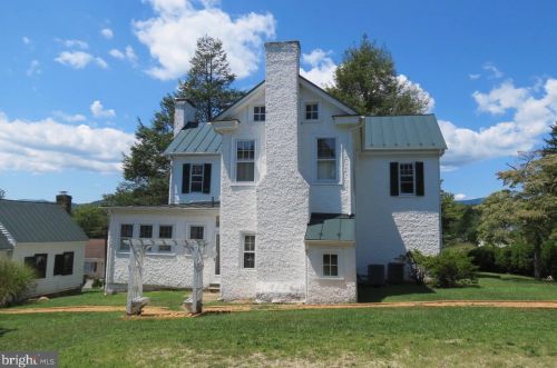 262 Main St, Washington, VA