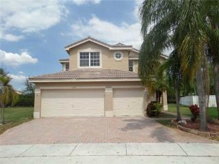 15201 18th St, Hollywood, FL 33027-4306