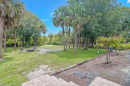 4845 20th Ave, Naples FL  34117-9125 exterior
