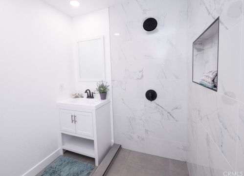 1741 Valley Center Ave, Glendora CA  91740-6132 exterior