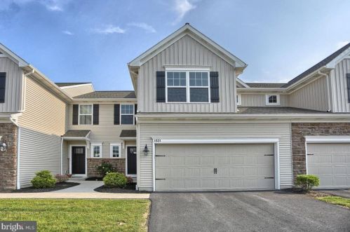1681 Haralson Dr, Navy Sup Dpt, PA 17055-7102