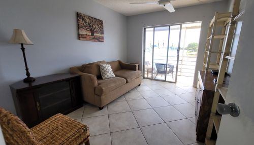 147 Chatham G, West Palm Beach FL  33417-1823 exterior