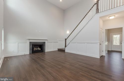 1036 Keith Dr, Summit Point, WV 25446