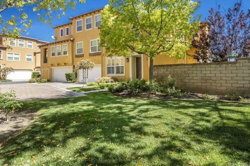 27011 Fairway Ln, Santa Clarita, CA 91381-0670